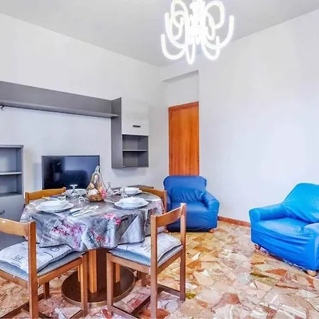 Luminoso Silvi Marina Lungomare Nord Silvi Paese