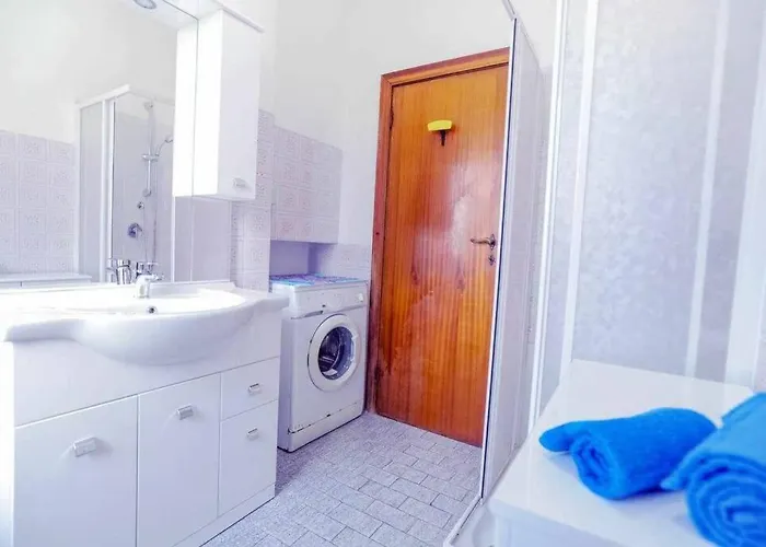 Luminoso Silvi Marina Lungomare Nord Silvi Paese